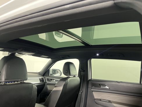 Used 2023 Volkswagen Atlas Cross Sport SEL Premium R-Line image 17