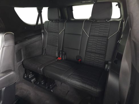 Used 2023 Cadillac Escalade ESV V AWD/4WD image 45