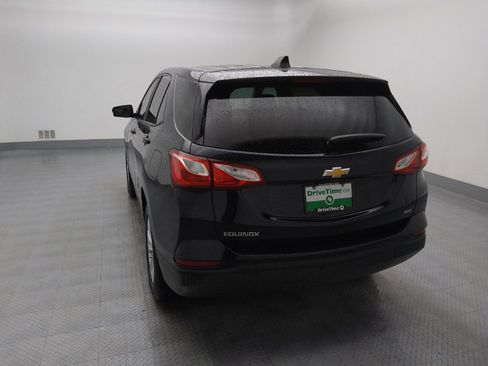 Used 2020 Chevrolet Equinox LS w/ LS Convenience Package AWD/4WD image 6
