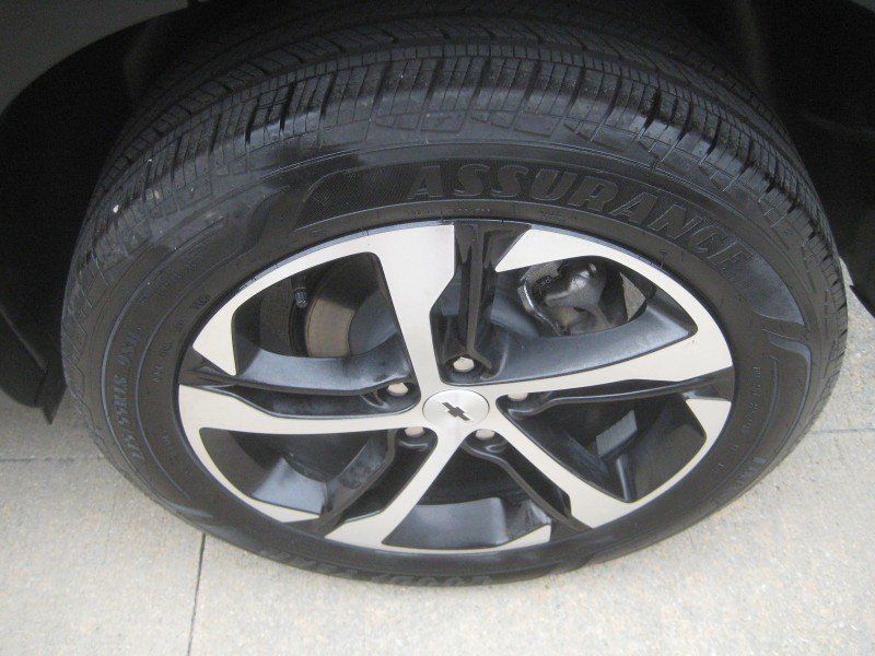 Used 2026 Chevrolet Trax RS w/ Sunroof Package FWD image 11
