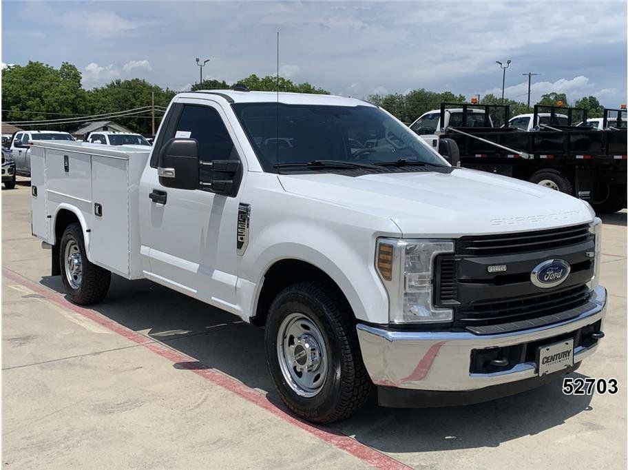 Used 2018 Ford F250 XL w/ Power Equipment Group RWD image 3