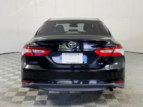Used 2018 Toyota Camry LE w/ Convenience Package FWD image 7