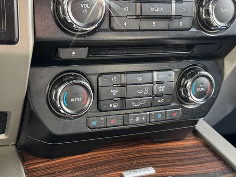 Used 2016 Ford F150 Lariat w/ Equipment Group 501A Mid image 29