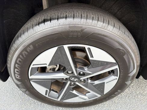 Certified 2025 Hyundai Tucson SEL AWD/4WD image 17