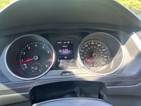Certified 2021 Volkswagen Tiguan SE FWD image 16