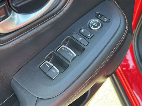 Used 2025 Honda HR-V Sport image 25