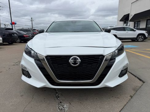 Used 2022 Nissan Altima 2.5 SR w/ Midnight Edition Package image 4