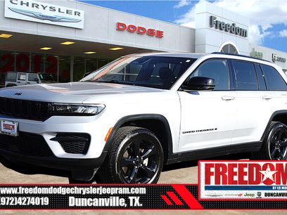 Used 2023 Jeep Grand Cherokee Altitude