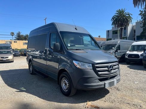 Used 2019 Mercedes-Benz Sprinter 144 image 5