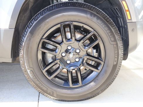 Certified 2023 Land Rover Defender 110 S AWD/4WD image 32