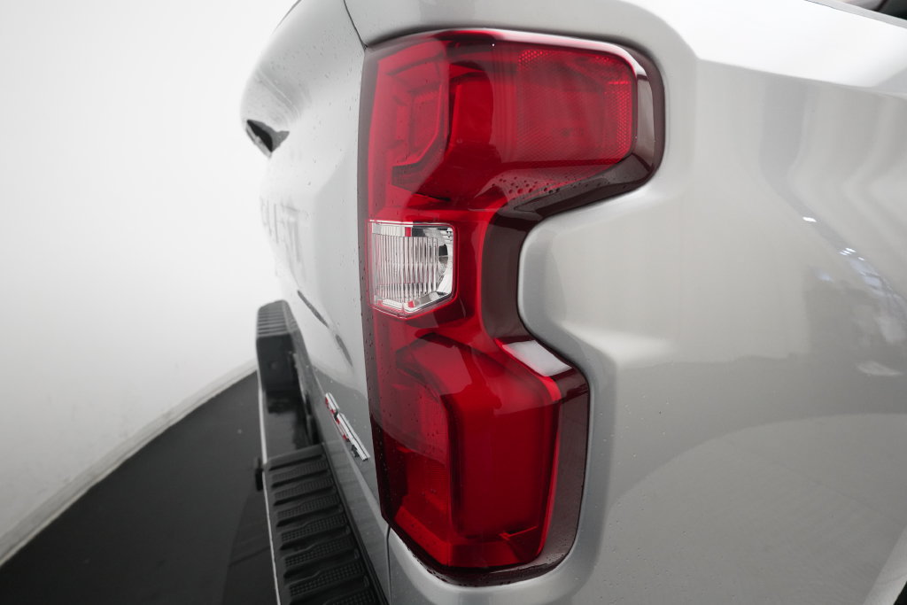 Used 2021 Chevrolet Silverado 1500 RST AWD/4WD image 30
