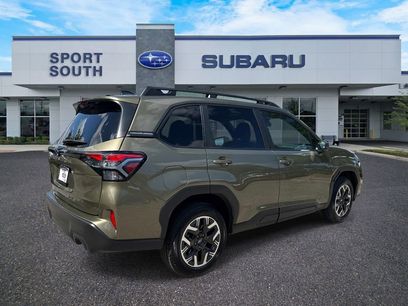 Used 2025 Subaru Forester Premium w/ Convenience Package #1