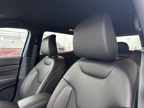 New 2026 Jeep Compass Latitude AWD/4WD image 13