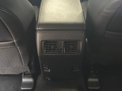 Used 2019 Toyota 4Runner TRD Off-Road Premium AWD/4WD image 17