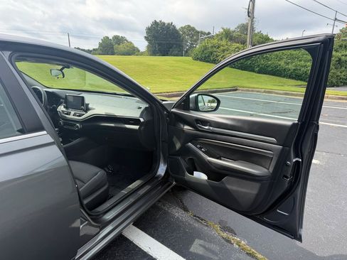 Used 2021 Nissan Altima 2.5 SV AWD/4WD image 16
