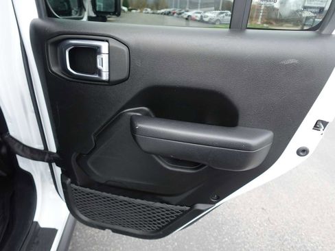 Used 2023 Jeep Gladiator Sport image 26