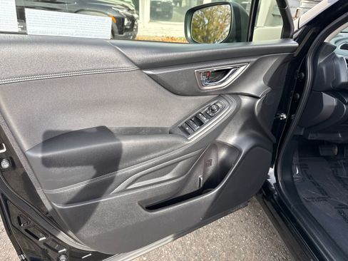 Used 2023 Subaru Forester Premium image 10