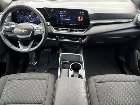 Used 2025 Chevrolet Equinox LT image 29