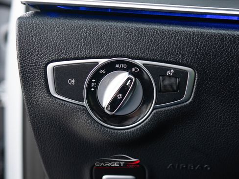 Used 2017 Mercedes-Benz E 300 4MATIC image 37