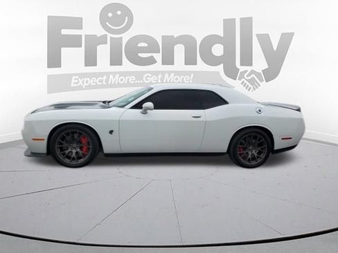 Used 2015 Dodge Challenger SRT Hellcat RWD image 2