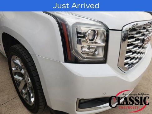 Used 2020 GMC Yukon XL Denali w/ Open Road Package image 11