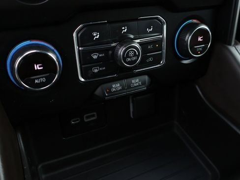 Used 2021 Chevrolet Tahoe LS AWD/4WD image 19