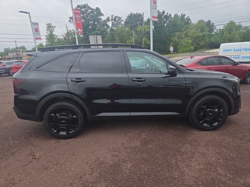 Used 2024 Kia Sorento X-Line EX AWD/4WD image 2