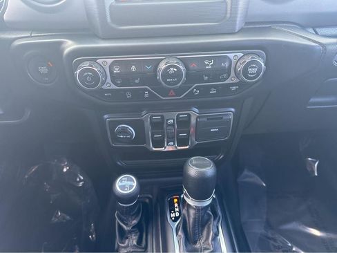 Used 2022 Jeep Gladiator Sport AWD/4WD image 23