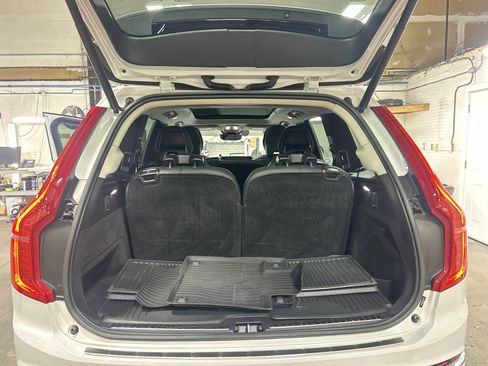 Used 2023 Volvo XC90 B6 Ultimate w/ Lounge Package AWD/4WD image 27