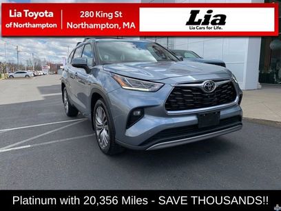 Used 2023 Toyota Highlander Platinum