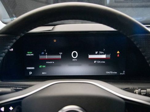 Used 2024 Nissan Ariya AWD image 28