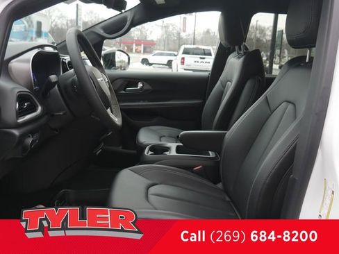 New 2026 Chrysler Voyager LX image 37