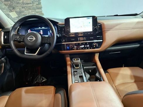 Certified 2025 Nissan Pathfinder Platinum w/ Cargo Package FWD image 21