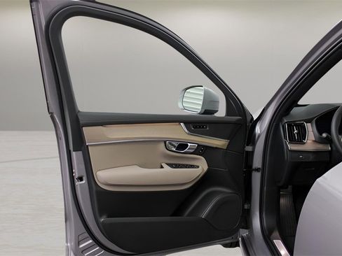 New 2026 Volvo XC90 B5 Plus image 28