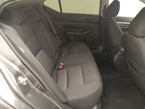 Used 2023 Nissan Altima 2.5 SV FWD image 19