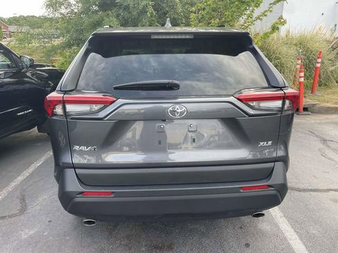 Used 2025 Toyota RAV4 XLE FWD image 6