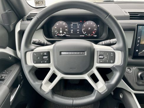 Certified 2025 Land Rover Defender 110 X-Dynamic SE AWD/4WD image 21