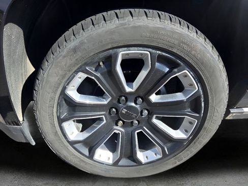 Used 2019 GMC Yukon XL Denali w/ Denali Ultimate Package image 9