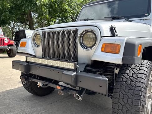 Used 2006 Jeep Wrangler X AWD/4WD image 6