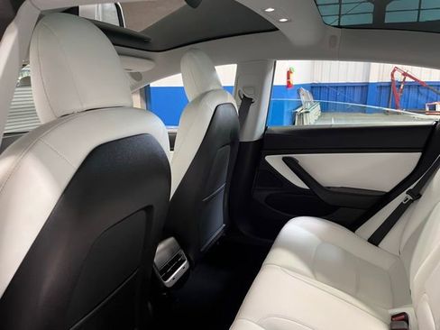 Used 2020 Tesla Model 3 Long Range AWD/4WD image 17