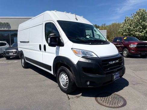 Used 2025 RAM ProMaster 2500 w/ Convenience Group FWD image 8