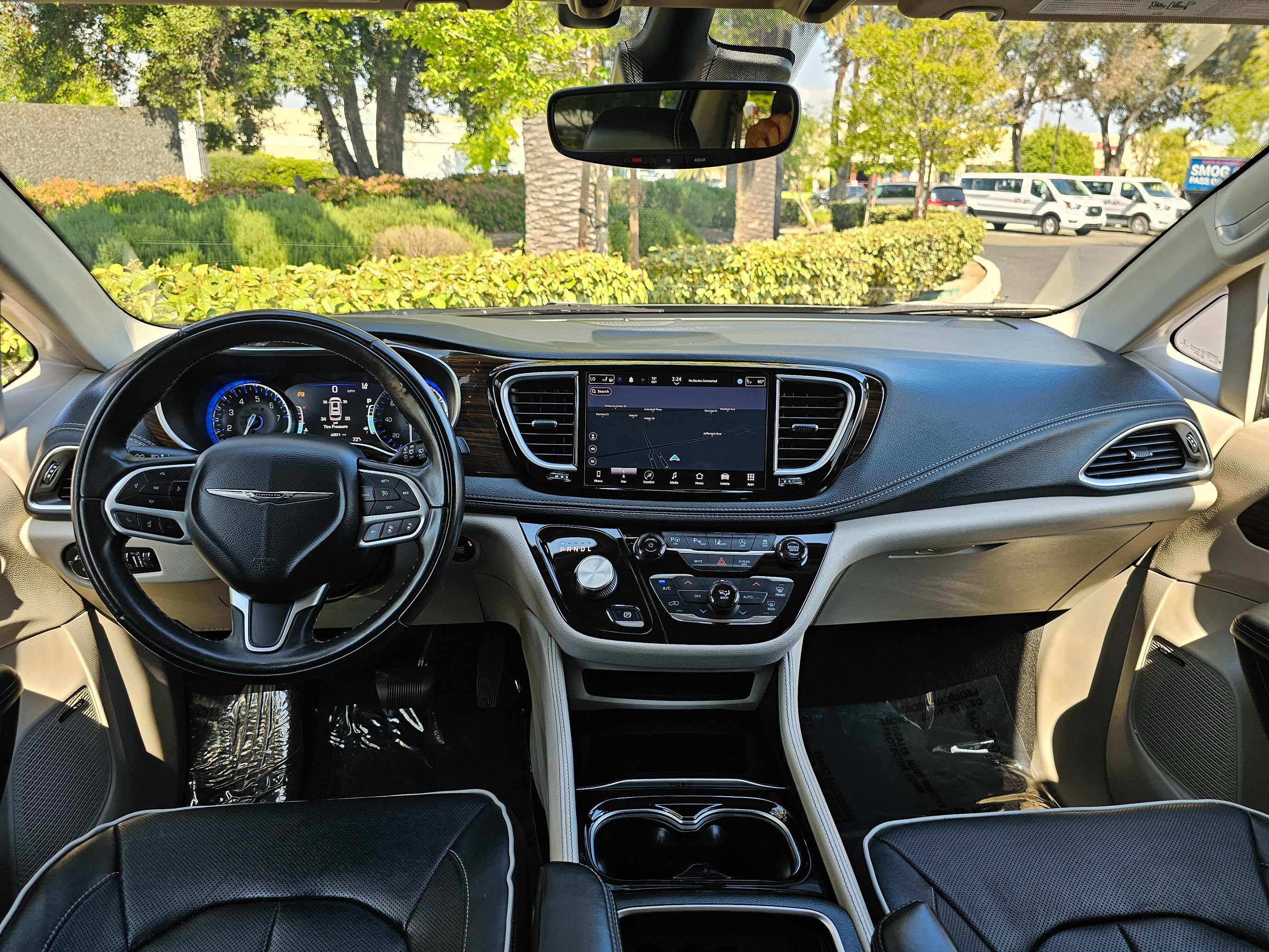 Used 2022 Chrysler Pacifica Limited FWD image 22