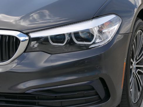 Used 2020 BMW 530e w/ Convenience Package image 9