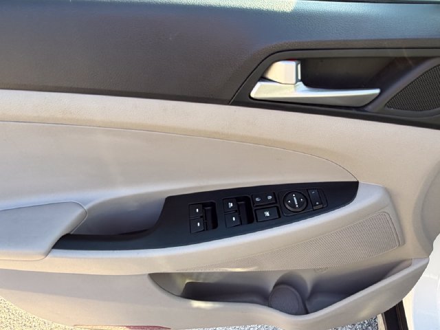 Used 2021 Hyundai Tucson SEL FWD image 25