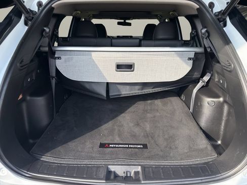 Used 2023 Mitsubishi Outlander SEL 40th Anniversary AWD/4WD image 23