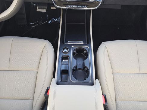 New 2026 Lincoln Corsair Reserve image 18