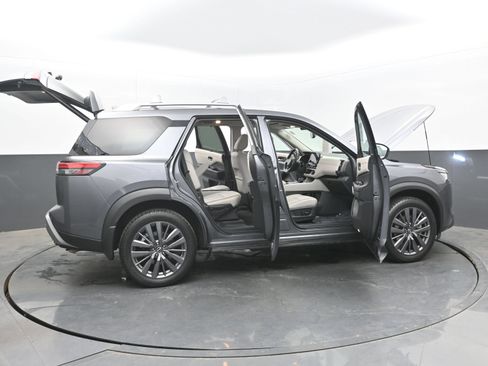 Used 2022 Nissan Pathfinder SL w/ SL Premium Package AWD/4WD image 47