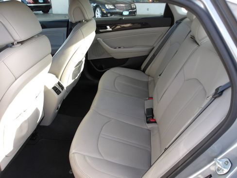 Used 2015 Hyundai Sonata Limited w/ Option Group 05 image 10