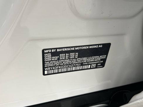 Used 2025 BMW i5 M60 w/ Premium Package image 31