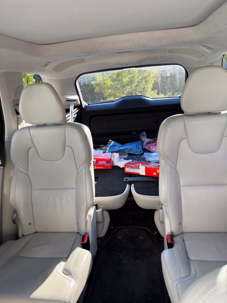 Used 2021 Volvo XC90 T8 Inscription w/ Lounge Package AWD/4WD image 6